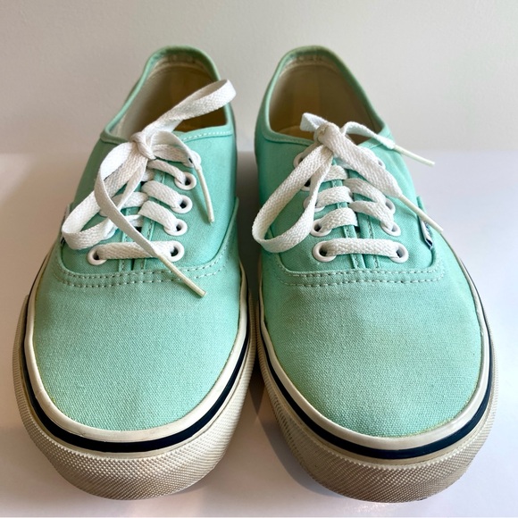 Vans Mint Green Low Top Retro Classic Casual Sneakers Size 9 Women’s - Picture 11 of 11
